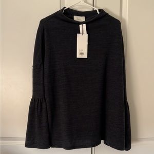 NWT women’s long sleeve lightweight sweater